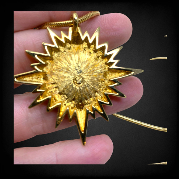 Swarovski Crystal Starburst Sun Gold Tone Celestial Statement Pendant Necklace - Picture 4 of 7